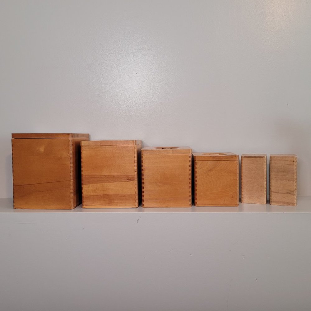 Vintage Chicken/Rooster Wooden Nesting Canister Set - Picture 3 of 9